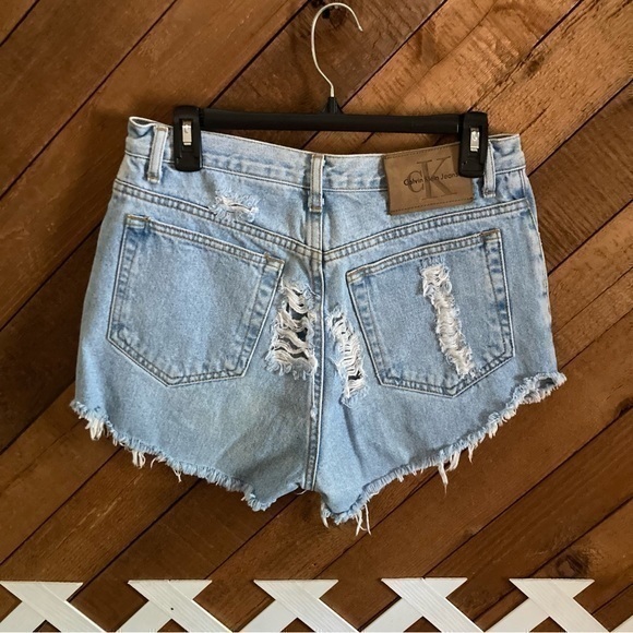 Vintage 90s Calvin Klein cutoff shorts size 12 - Picture 1 of 10